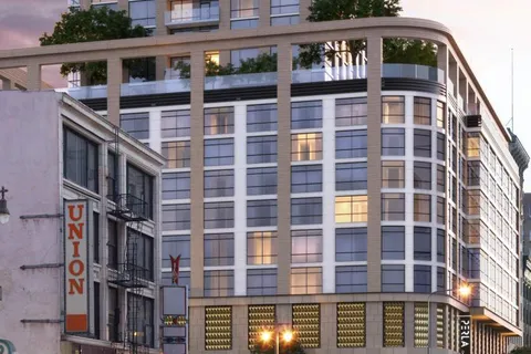 400 South Broadway
