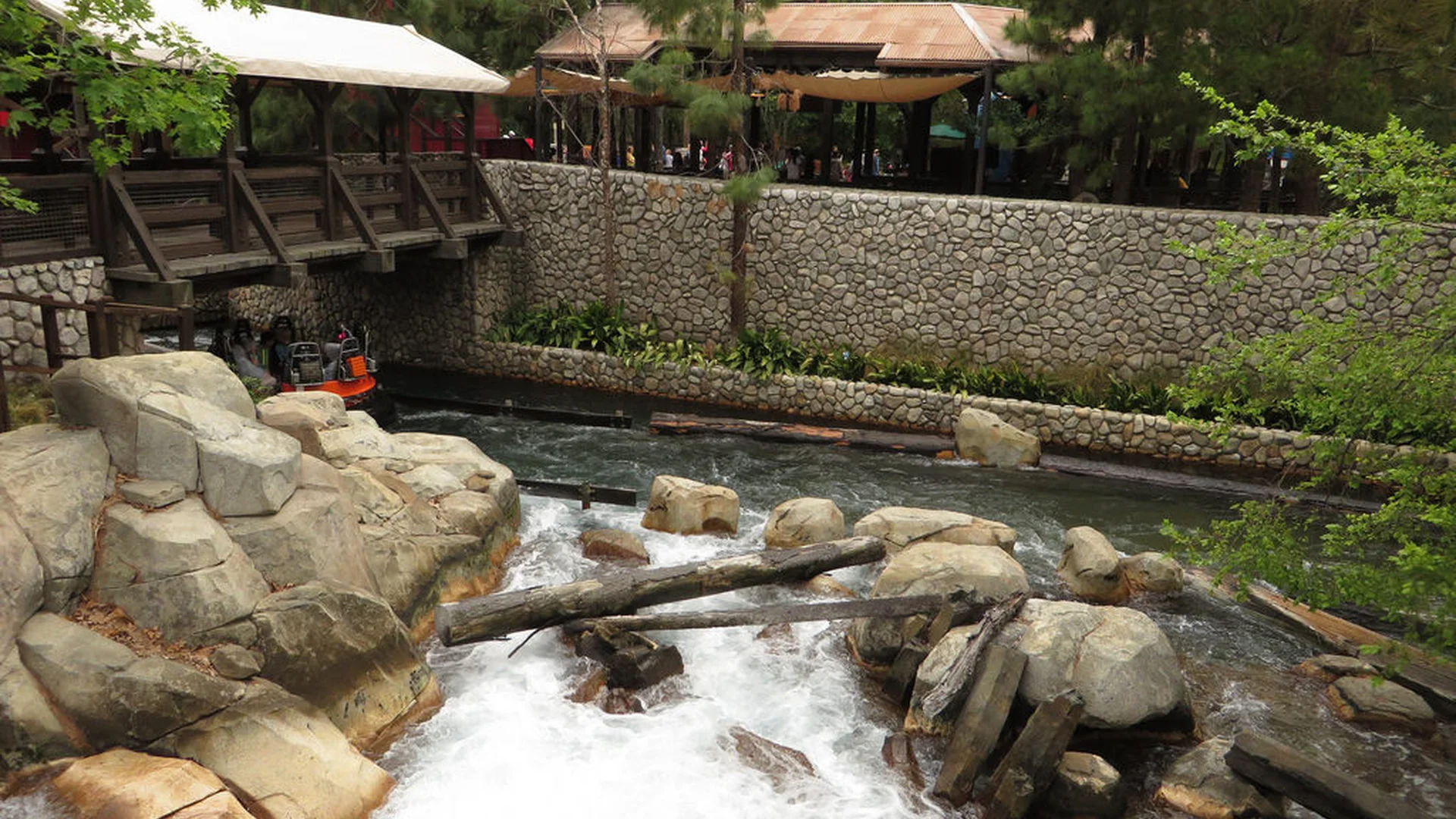 Disney's Grizzly Peak Recreational Area and Grizzly River Run