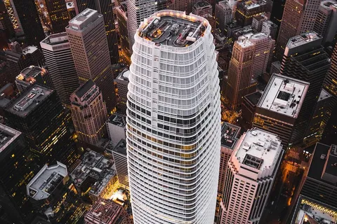 Salesforce Tower
