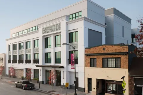UCSF Peninsula Outpatient Center